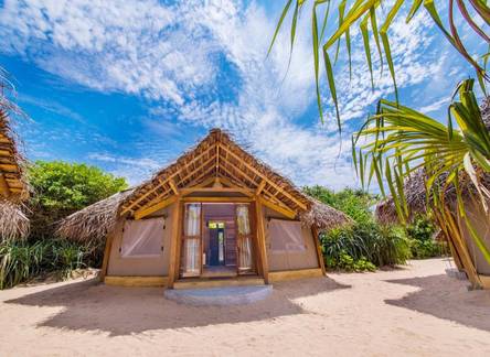 Отель Jungle Beach Camp Ahungalla