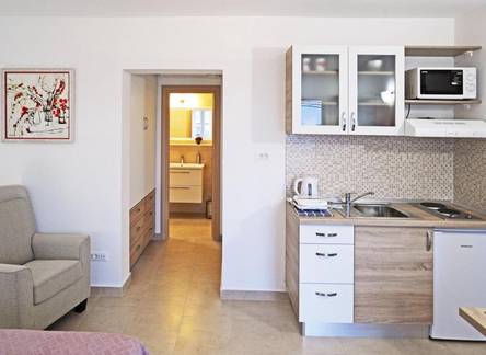 Отель Nika Family Apartments