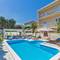 Отель Apartments St Thomas