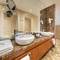 Отель Crowne Plaza Borjomi