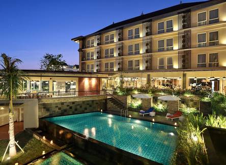 Отель Golden Tulip Essential Denpasar