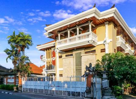Отель Oyo 1952 Hotel Dewata Indah