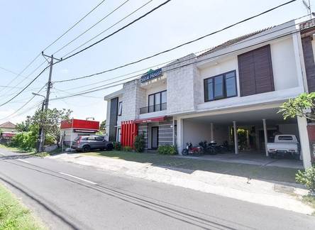 Отель RedDoorz Puputan Renon Denpasar