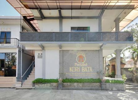 Отель RedDoorz near Stadion Kompyang Sujana Bali