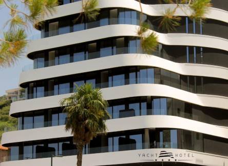 Отель Yacht Hotel