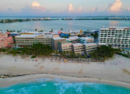 Отель Flamingo Cancun Resort