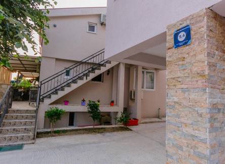 Отель Paradise Bay Apartments