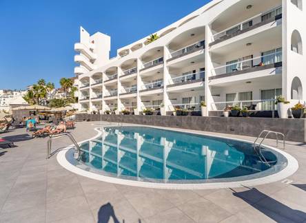Отель Apartamentos Altair