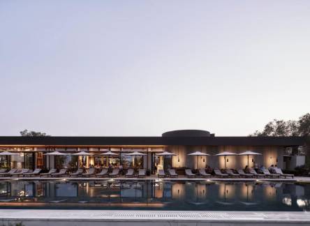 Отель The Olivar Suites