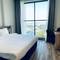 Отель Grand Kingsgate Waterfront By Millennium Hotels