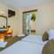 Отель Dias Hotel Apartments