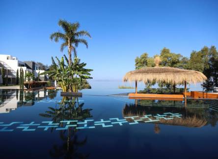 Отель Marina Bay Luxury Resort & Spa