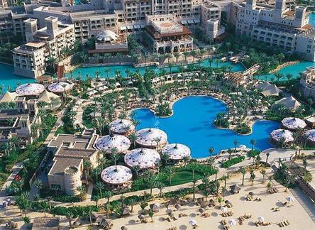 Отель Al Qasr