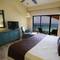 Отель The Royal Islander – An All Suites Resort