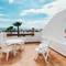 Отель Ona Beverly Hills Suites