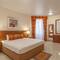 Отель Golden Sands 10 Hotel Apartments