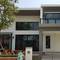 Отель Shalom Casa Seaside Rayong