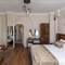 Отель Grey House Hotel