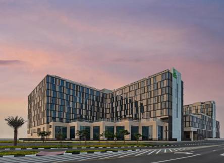 Отель Holiday Inn Dubai Al-Maktoum Airport, an IHG Hotel