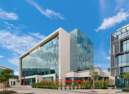 Отель Radisson RED Dubai Silicon Oasis