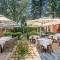 Отель Ramada by Wyndham Tbilisi Old City