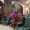 Отель Midway Hotel
