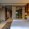 Отель Grand Mercure Khao Lak Bangsak 
