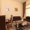 Отель OYO 237 Home Capitol Tower Internet City