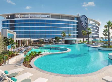 Отель The WB Abu Dhabi, Curio Collection By Hilton