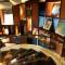 Отель The WB Abu Dhabi, Curio Collection By Hilton
