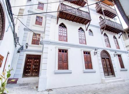 Отель Tembo B&B Apartments