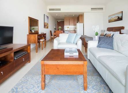 Отель Spacious and Comfy Studio in Heart of Jlt