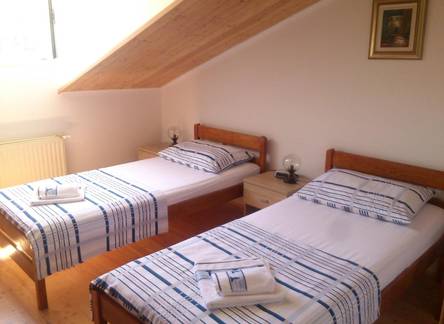 Отель Guesthouse Zeko Rozat
