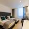 Отель ROOMS4U