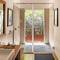 Отель Taru Villas - The Long House