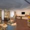 Отель Centra By Centara Muscat Dunes Hotel