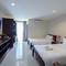 Отель The Hideaway Resort
