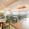 Отель Horizon Beach Hotel