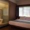 Отель Grand Whiz Hotel Nusa Dua