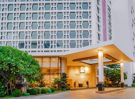 Отель Montien Hotel Surawong Bangkok
