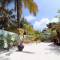 Отель Kuri Inn Guest House, Omadhoo