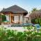 Отель Hilton Maldives Amingiri Resort & Spa