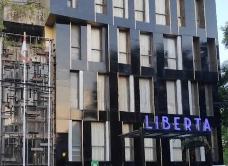 Отель Liberta Hotel Jimbaran