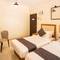 Отель Hotel Reemz Beach Heaven