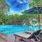Отель Birds & Bees Resort