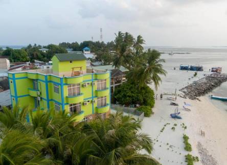 Отель IRIS Beach Residence