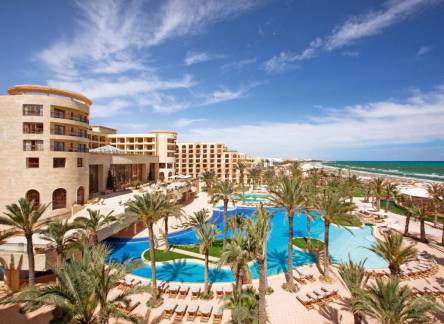 Отель Movenpick Resort & Marine Spa
