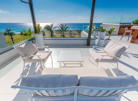 Отель Glory Beachfront Elite Villa Apart