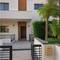 Отель Glory Beachfront Elite Villa Apart