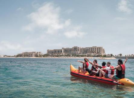 Отель Jumeirah Gulf of Bahrain Resort and Spa